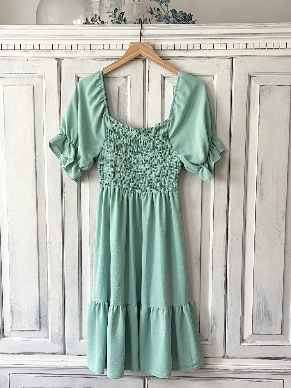 🟠NWT SWEET ADELYN Smocked Puff-Sleeve Mini Dress in Dusty Mint MED